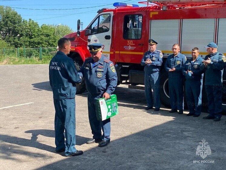 В Пензе проводили на пенсию пожарного с 31-летним стажем