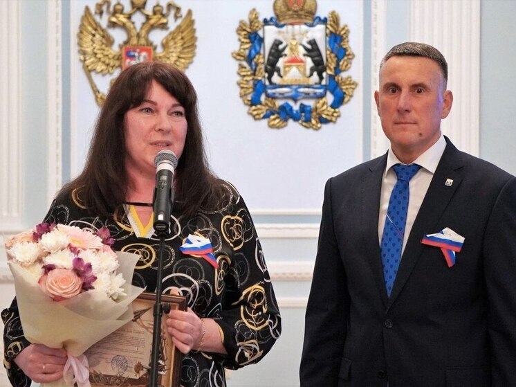 В День России мэр Розбаум чествовал маму бойца СВО