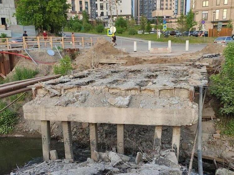 В Новосибирске приступили к демонтажу старого моста через Ельцовку-2