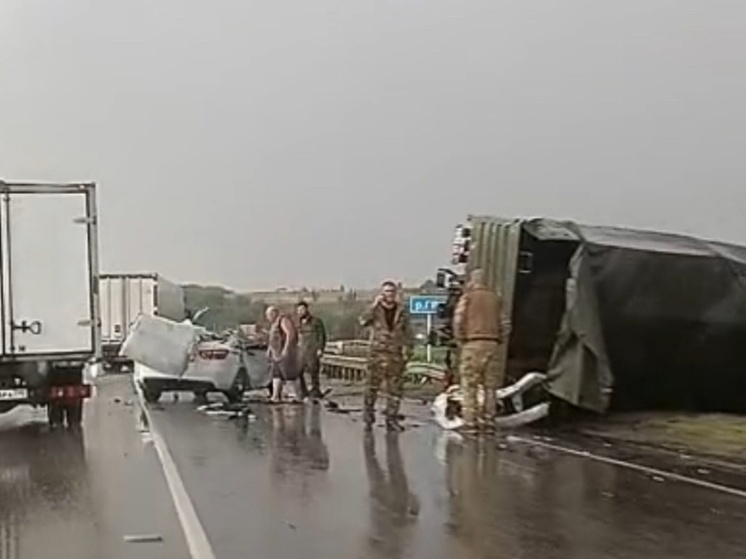 Еще одна массовая авария произошла в Ростовской области