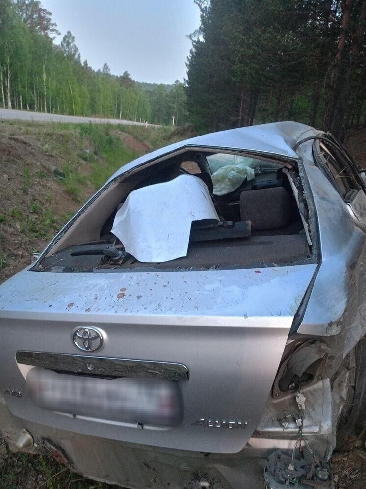 Водитель Toyota перевернулся на трассе в Забайкалье и погиб