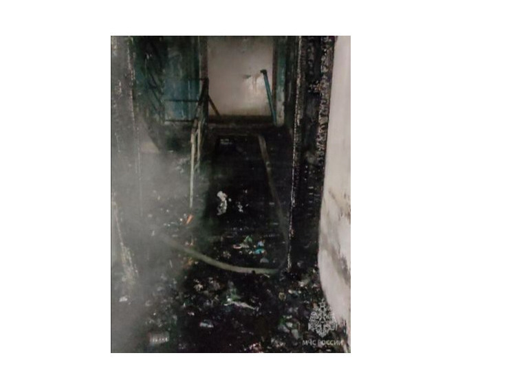 В Нижнеилимском районе пожарные спасли женщину из задымленной квартиры