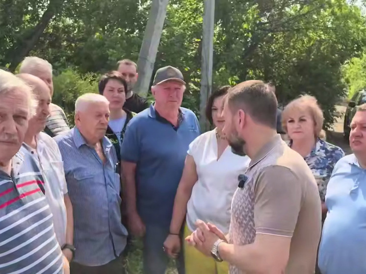 Денис Пушилин встретился с жителями прифронтовой части Донецка