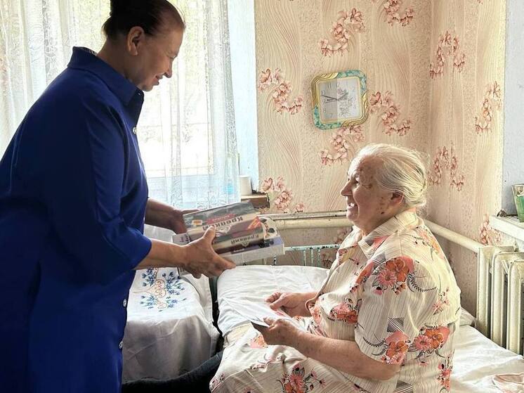 Президент Путин поздравил жительницу Херсонской области Марию Баль с 90-летием