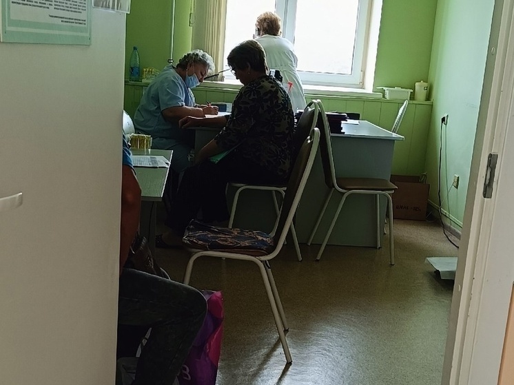 Более сорока шести тысяч работников трудятся в сфере здравоохранения в ДНР