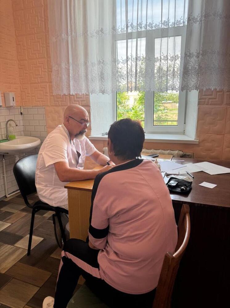 Медицинская бригада из Чувашии закончила прием пациентов в селах Андровка и Новотроицкое