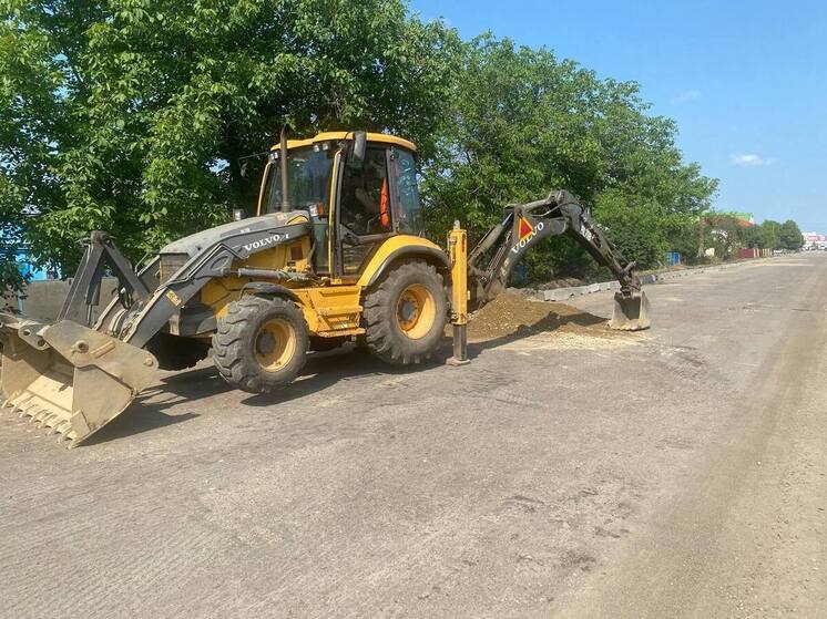 В административном центре Новоалександровского округа Ставрополья приступили к ремонту улицы Южной
