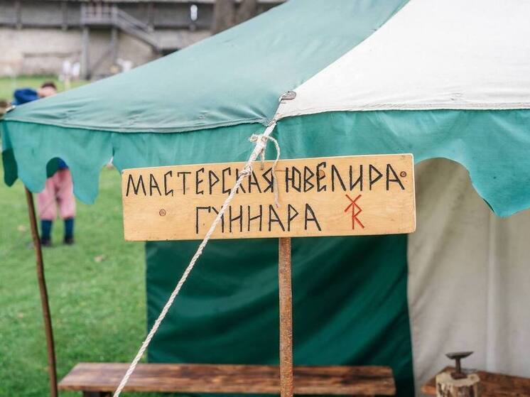 Мастер-классы по вязанию иглой и средневековой вышивке пройдут на фестивале «Довмонт Псковский»