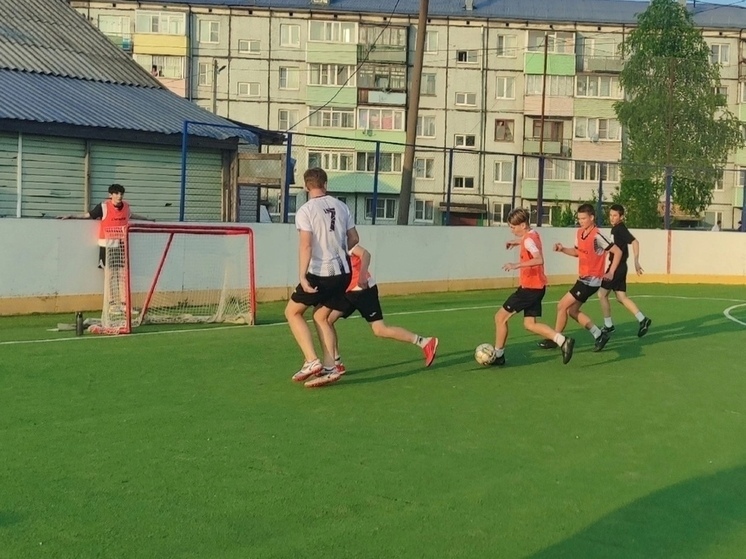 В Коноше завершился социальный проект «Мяч и геймпад в руки»