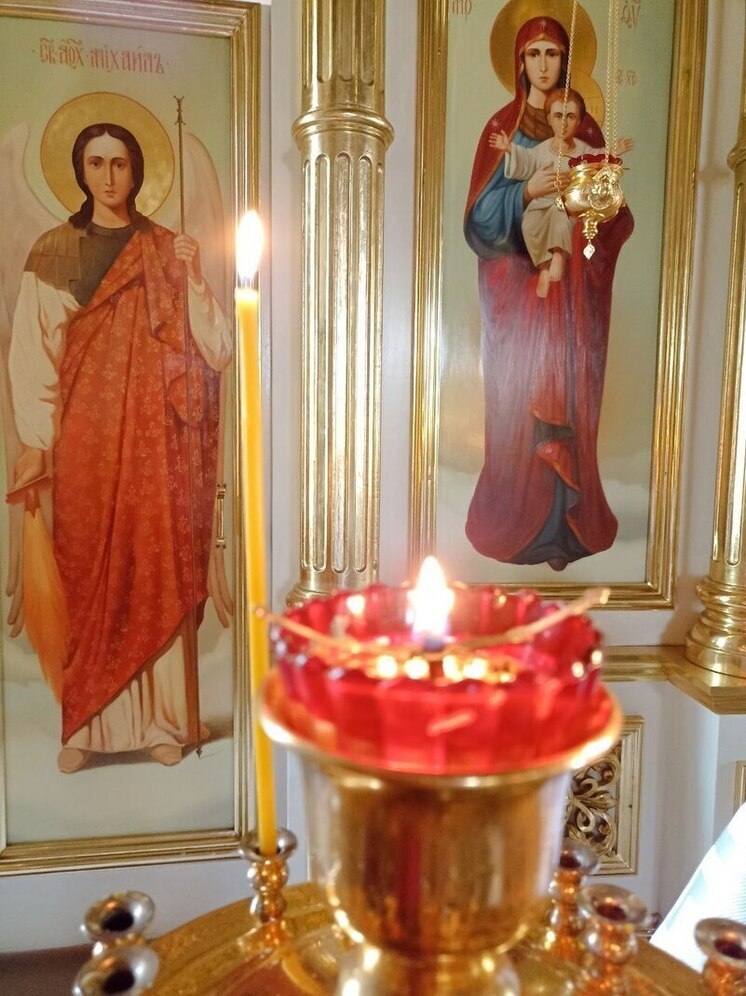 Патриарх Кирилл возглавил литургию в Калининграде в честь 40-летия возрождения православия