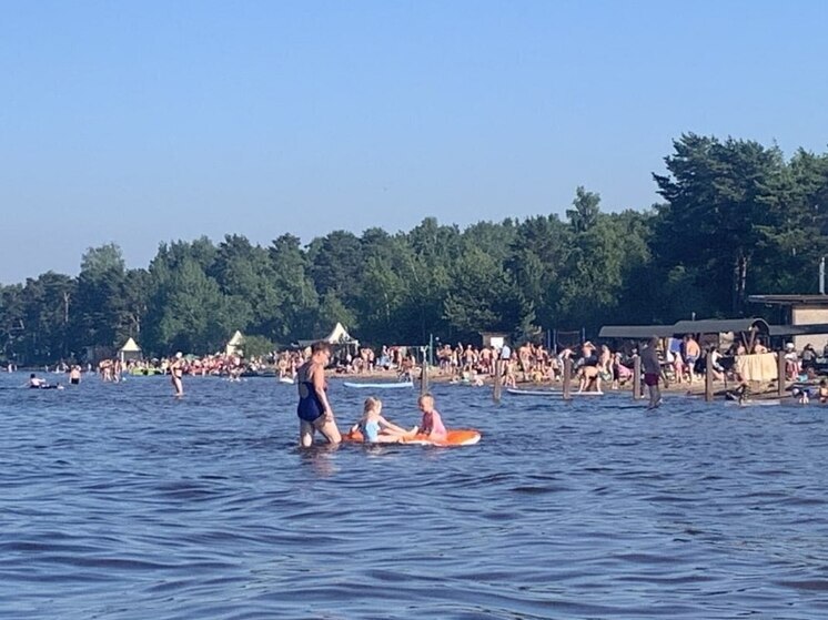 С 9 июня в Великом Новгороде официально начался купальный сезон, который продлится до 31 августа