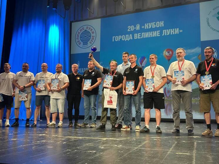 Торжественная церемония награждения лучших пилотов 29-й Международной встречи воздухоплавателей прошла в Великих Луках