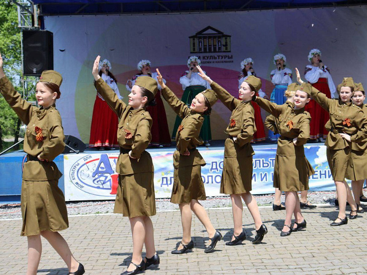 В Индустриальном районе Хабаровска отметили День России