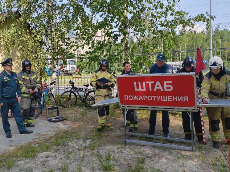 Росгвардейцы отработали действия по ликвидации пожара в Югре