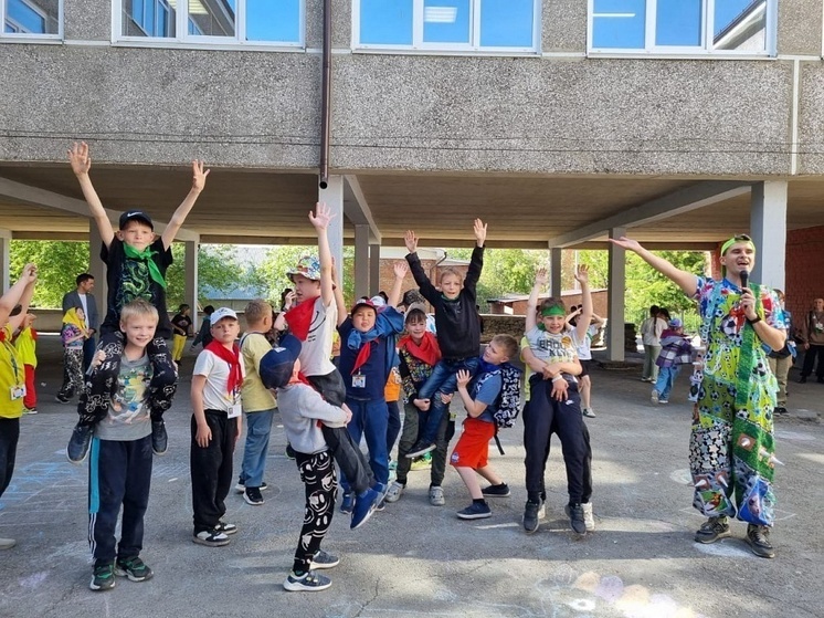 Думцы не только решают городские проблемы