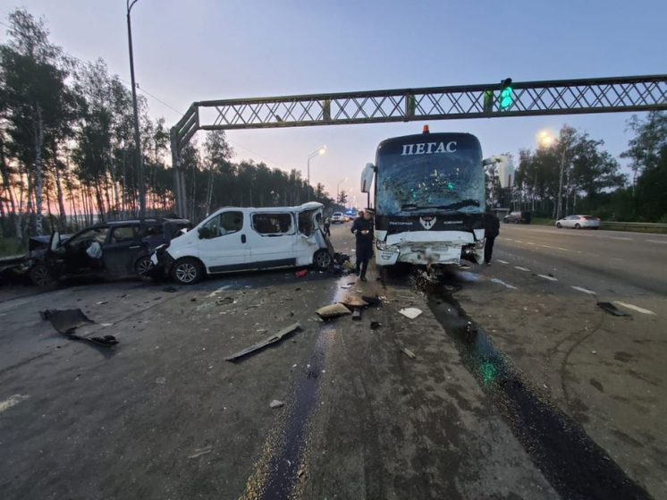 На трассе М7 в ДТП с автобусом Чебоксары–Москва погибли три человека