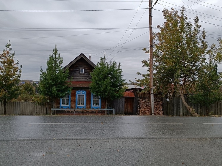В Верхотурье ребенок упал в выгребную яму около жилого дома