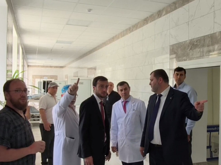 Глава Минздрава Дагестана поручил ускорить ремонт ожогового центра РКБ