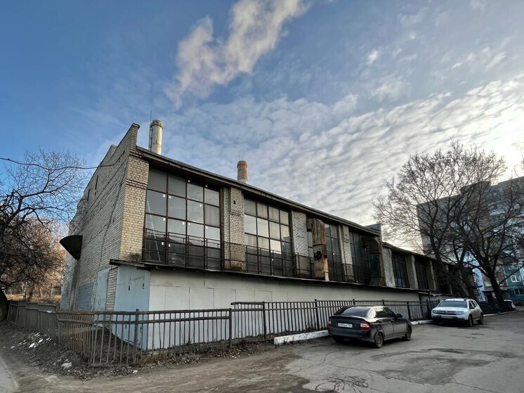 Токарям в Саратовской области предложили зарплату в 180 тысяч рублей