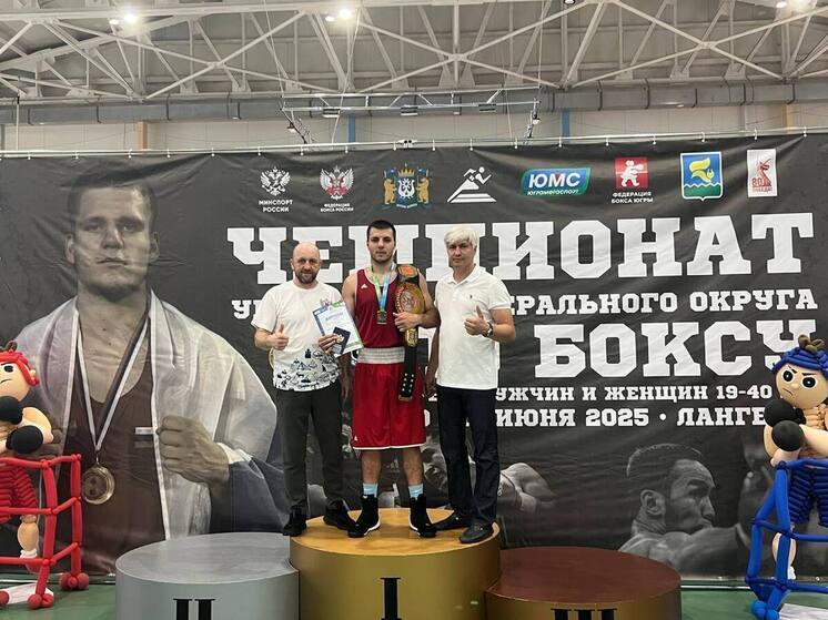 Тюменские боксёры завоевали медали на чемпионате Урала