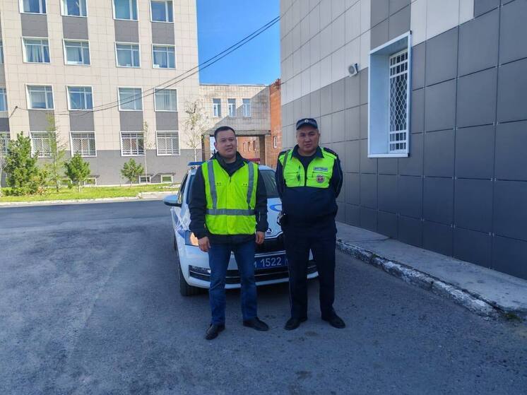 Новоуренгойские автоинспекторы помогли рожающей женщине доехать до больницы