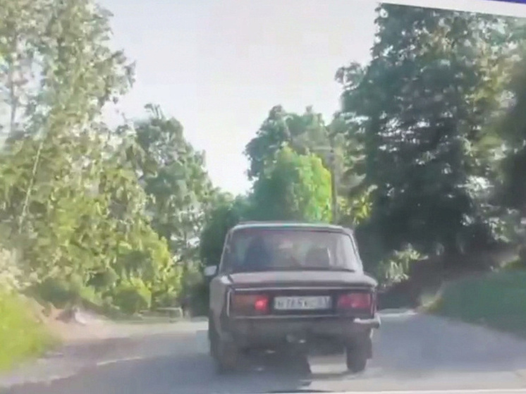 В Ломоносовском районе полиция пресекла поездку подростка на отцовских «жигулях»