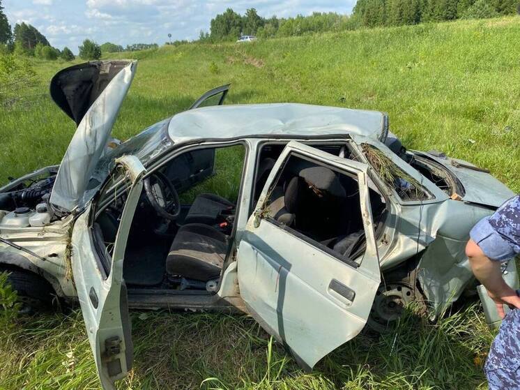 В понедельник, 16 июня, в Большерченском районе произошло ДТП, в котором пострадали девочка и женщина