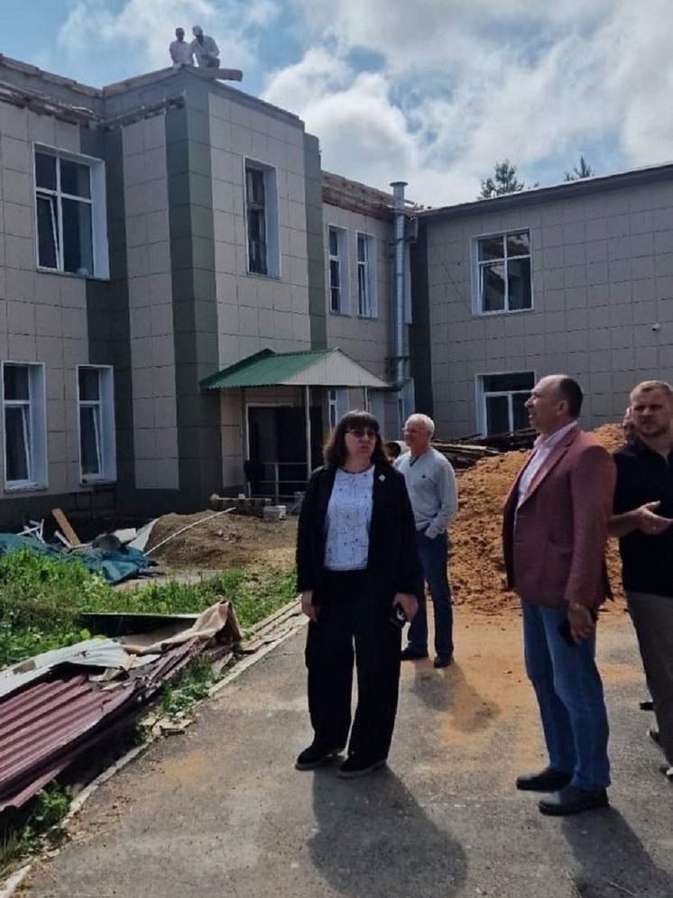 За срыв сроков ремонта больницы в Липецкой области расторгнут контракт с подрядчиком