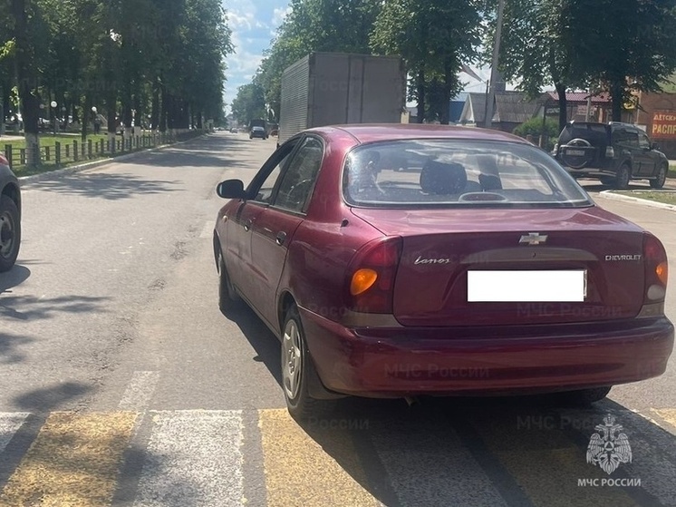В калужском Кирове человека сбили на пешеходнике