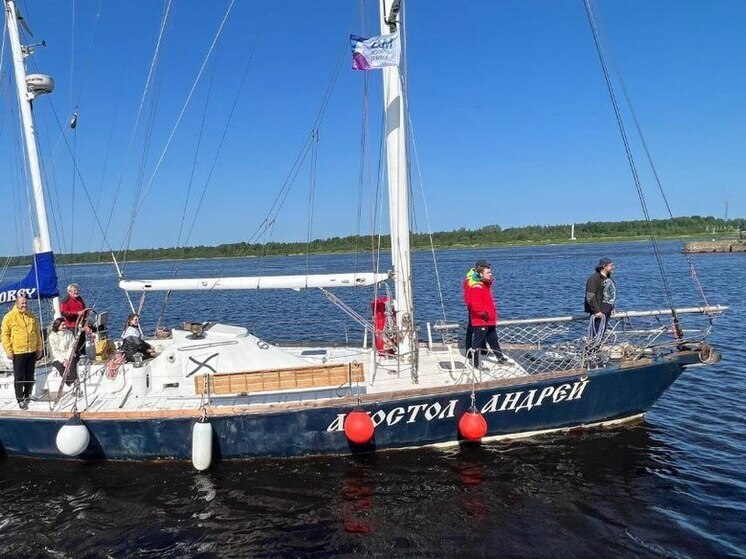 Из Шлиссельбурга в морской поход отправились две парусные яхты