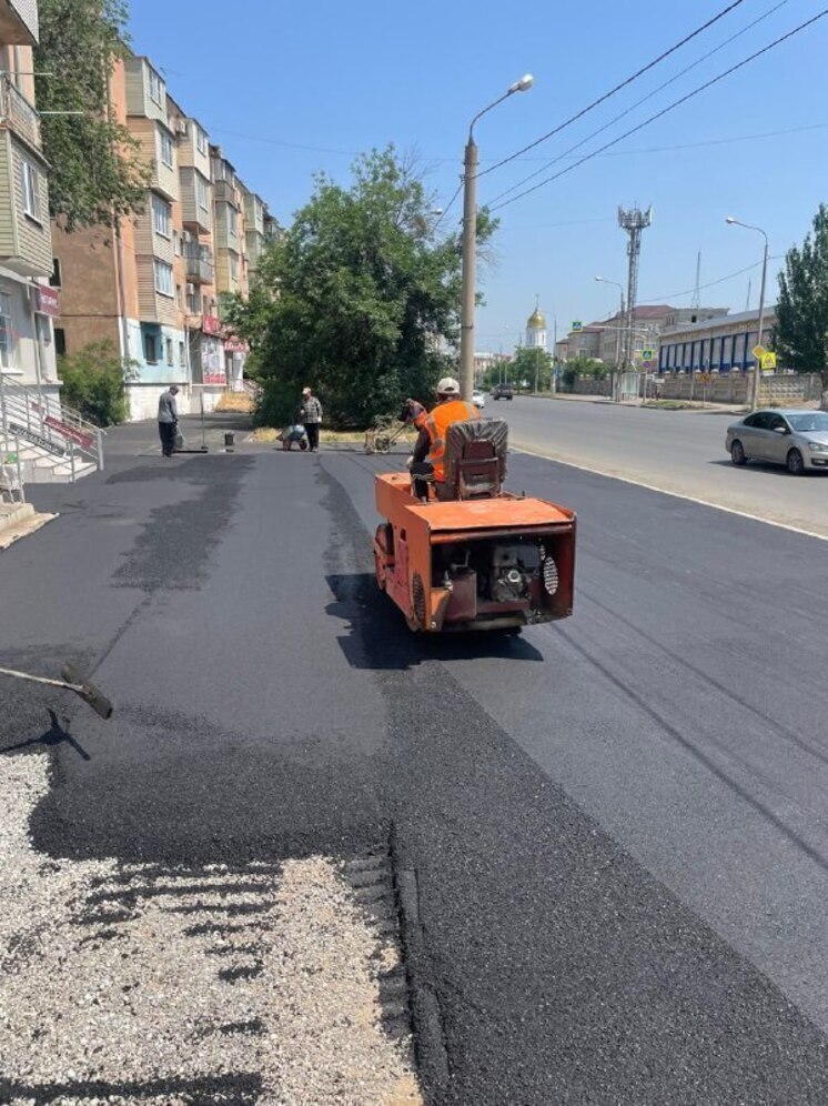 Дорожные работы на улице Татищева в Астрахани близятся к завершению