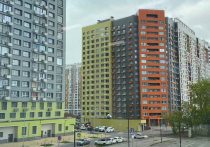 В конце весны — начале лета на столичном вторичном рынке жилья начал формироваться новый мощный тренд: на фоне снижения доходности рублевых депозитов многие обладатели банковских вкладов обратили внимание на готовые квартиры