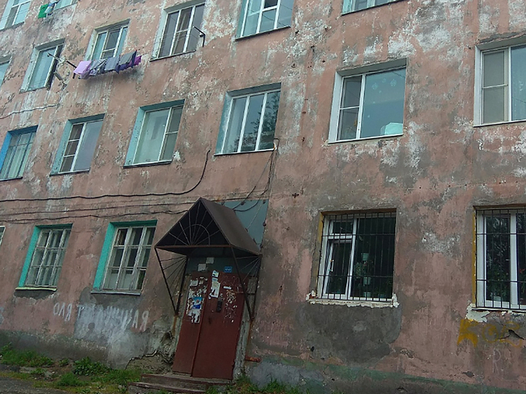 Главные прокуроры страны расселили дом на Камчатке