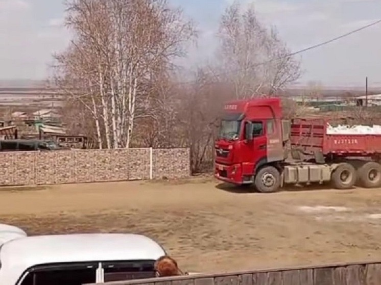 Забайкальцы хотят перекрыть въезд в свой посёлок от фур
