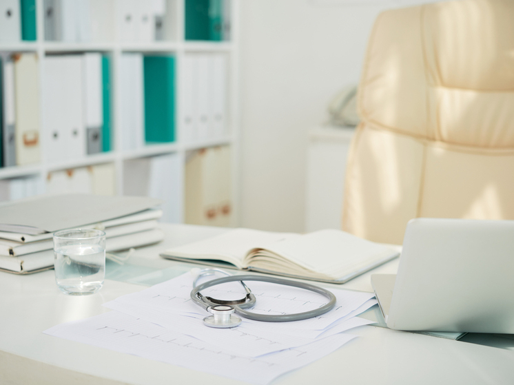 Томская прокуратура взыскала с больницы два млн рублей долгов перед поставщиками