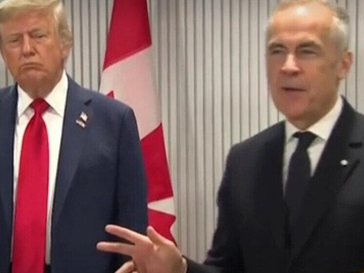 Канадский премьер Карни отказал журналистам в праве поговорить с Трампом