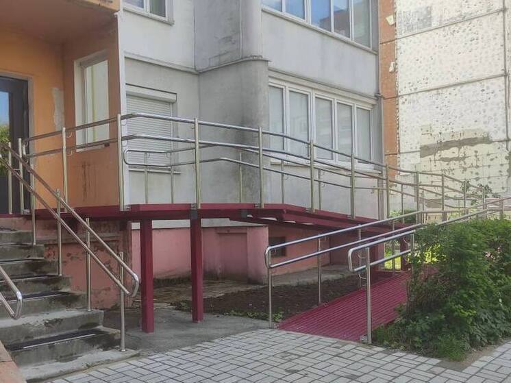 В калининградской многоэтажке появился пандус после вмешательства прокуратуры
