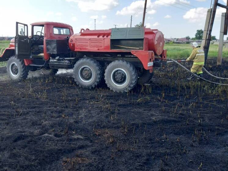 На окраине алтайского села возник пожар в 280 «квадратов»
