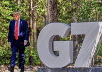 Президент США Дональд Трамп, покидая саммит G7 в Канаде, пообщался на борту Air Force One с журналистами