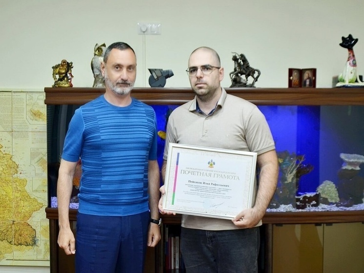 Виктор Тепляков вручил Почетные грамоты выдающимся врачам Сочи