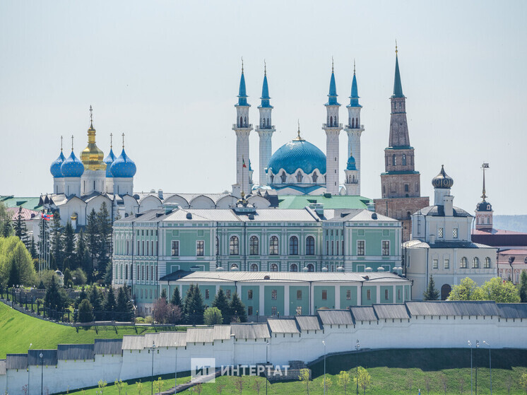 В столице РТ учредят новые знаки отличия «Гордость и Слава Казани» и «Волонтер Казани»