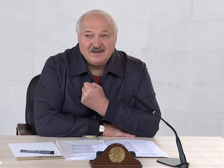 Лукашенко призвал к трудовой дисциплине, чтобы избежать войны
