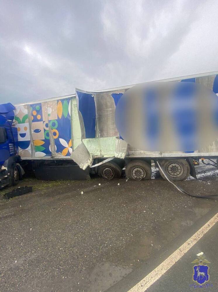 В Самарской области две фуры MAN и DAF столкнулись на трассе М-5 «Урал»