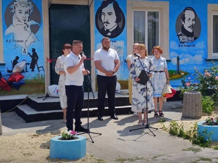 В селе Широкое Скадовского округа Херсонской области прошла торжественная церемония открытия библиотеки