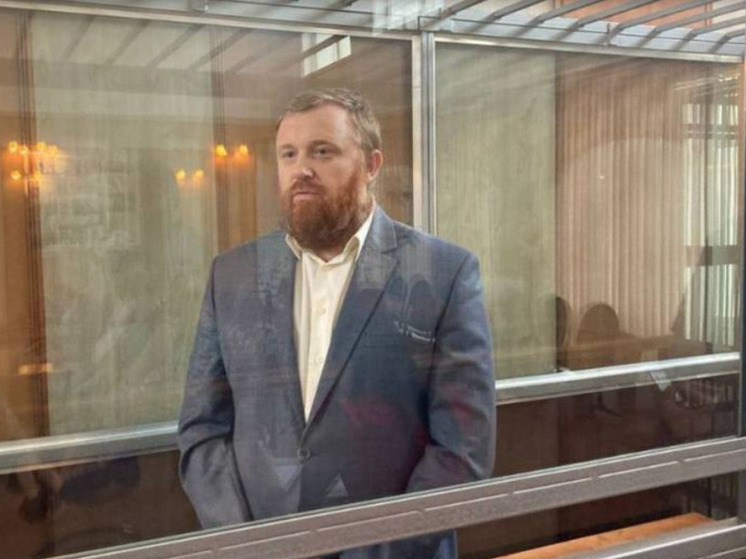 «Красный губернатор» Ищенко вернулся в Приморье на принудительные работы