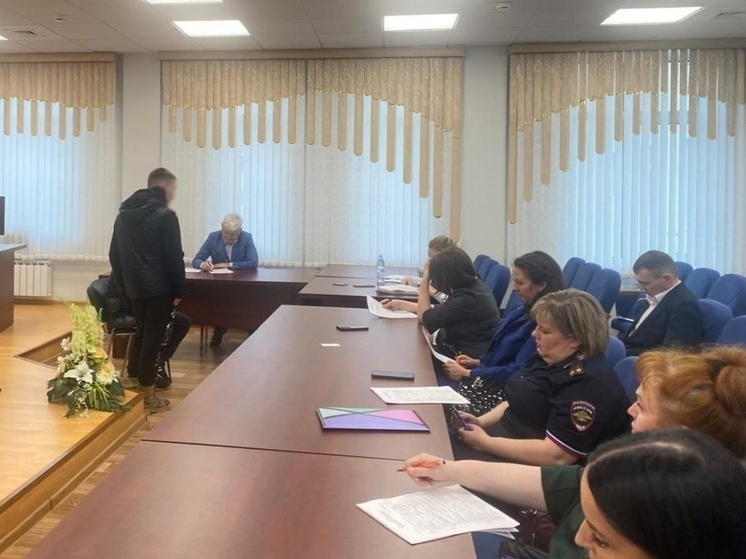 Состоялось заседание Комиссии по делам несовершеннолетних Заполярного района