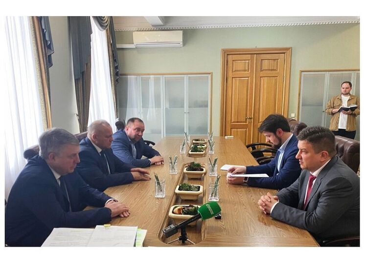 Александр Богомаз провел рабочую встречу с заместителем министра транспорта России