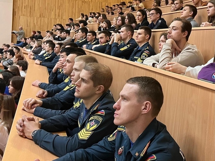 Ивановских выпускников приглашают поступать в военные училища