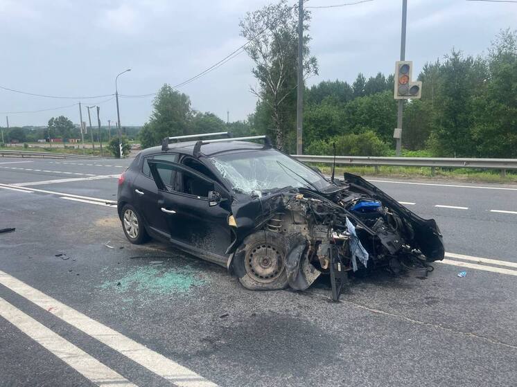 Незнание ПДД водителем привело к ДТП с пострадавшей в Валдайском округе