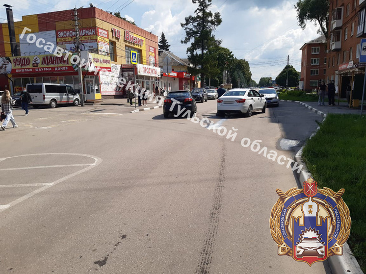 В Узловой водитель «Лады» снёс пенсионерку на дороге